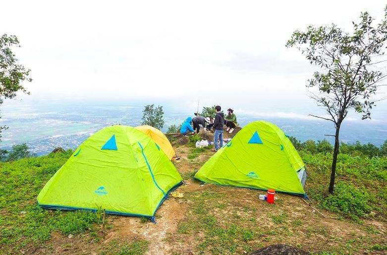 cắm trại núi chứa chan